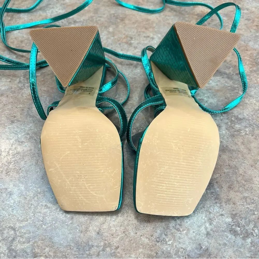 EGO Salma Teal Green Metallic Croc Pyramid Heel Tie Sandals Size 5